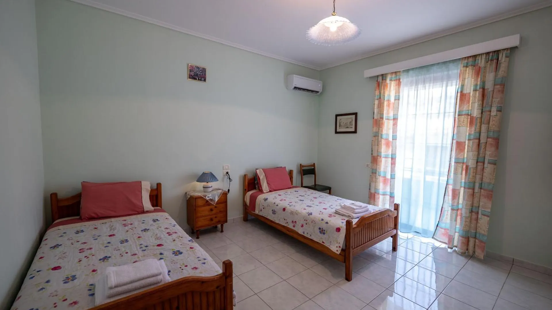 Thimios Rooms 2 Sarande 0*,  Albania