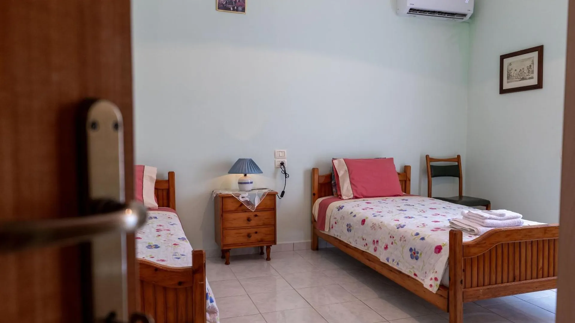 Thimios Rooms 2 Sarande Apartment