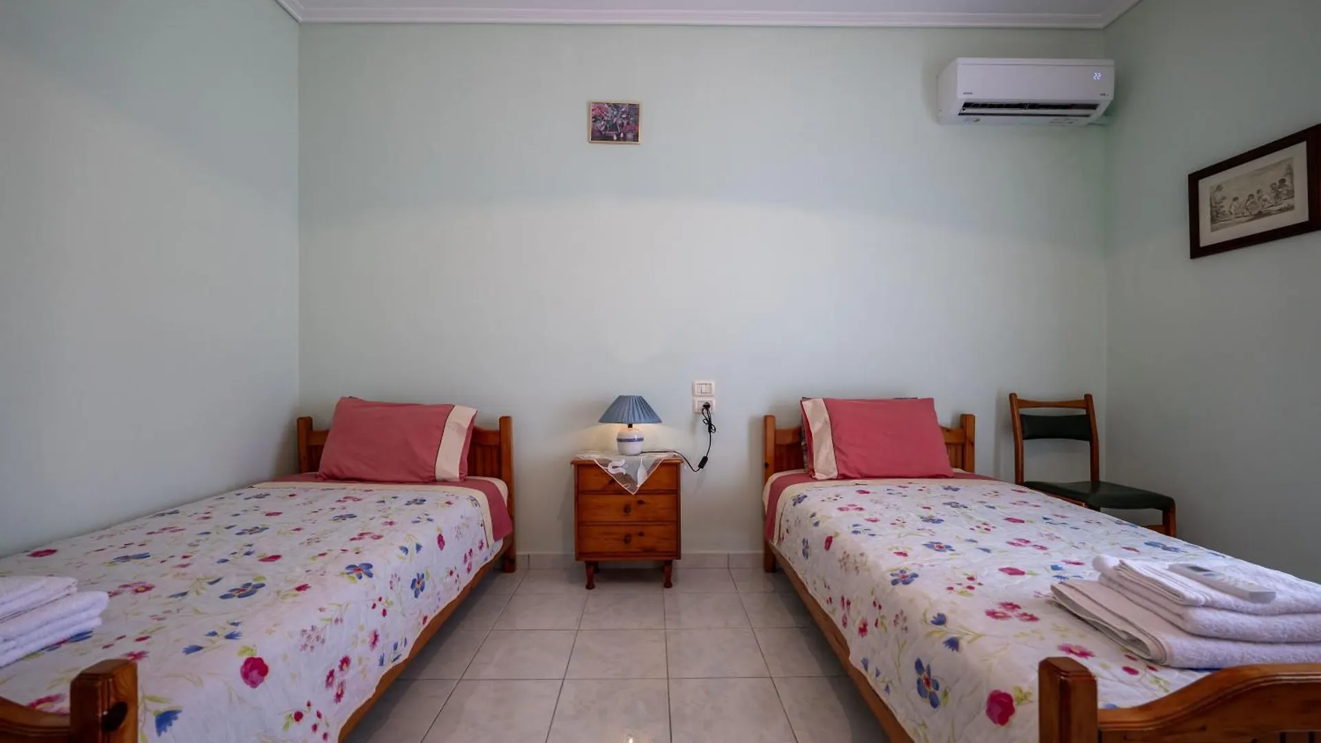 Thimios Rooms 2 Sarande 0*,  Albania