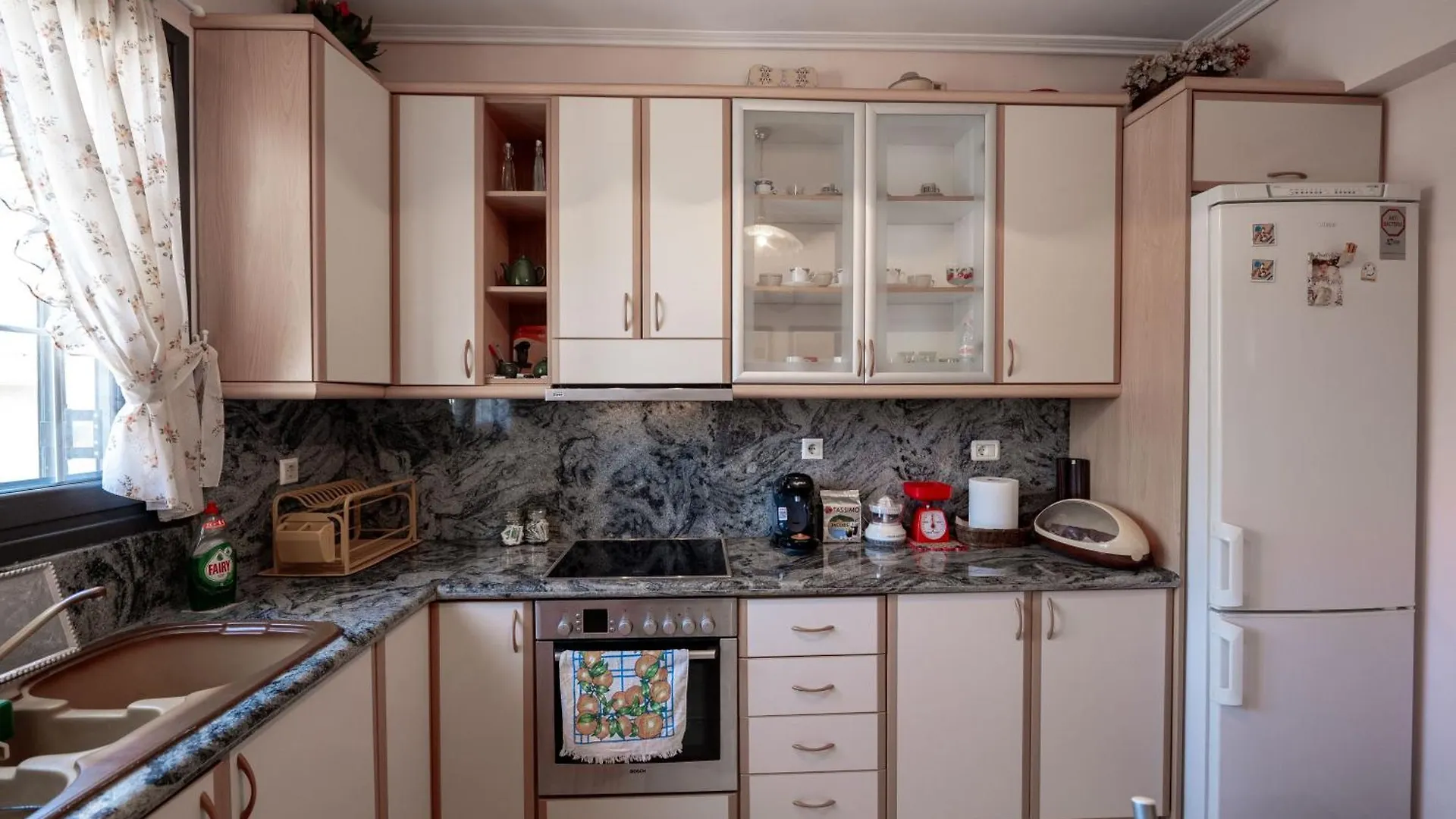 Thimios Rooms 2 Sarande Apartment